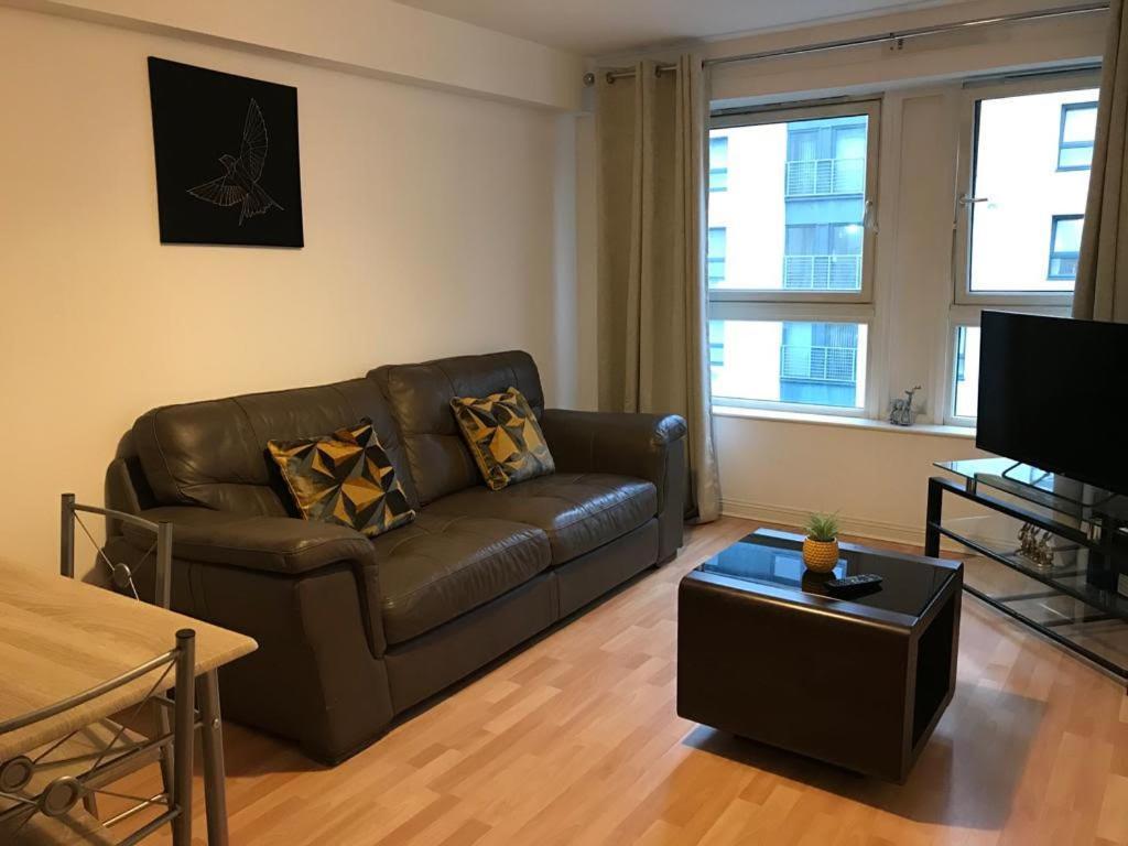 غلاسغو Apex Wallace St Apartment المظهر الخارجي الصورة